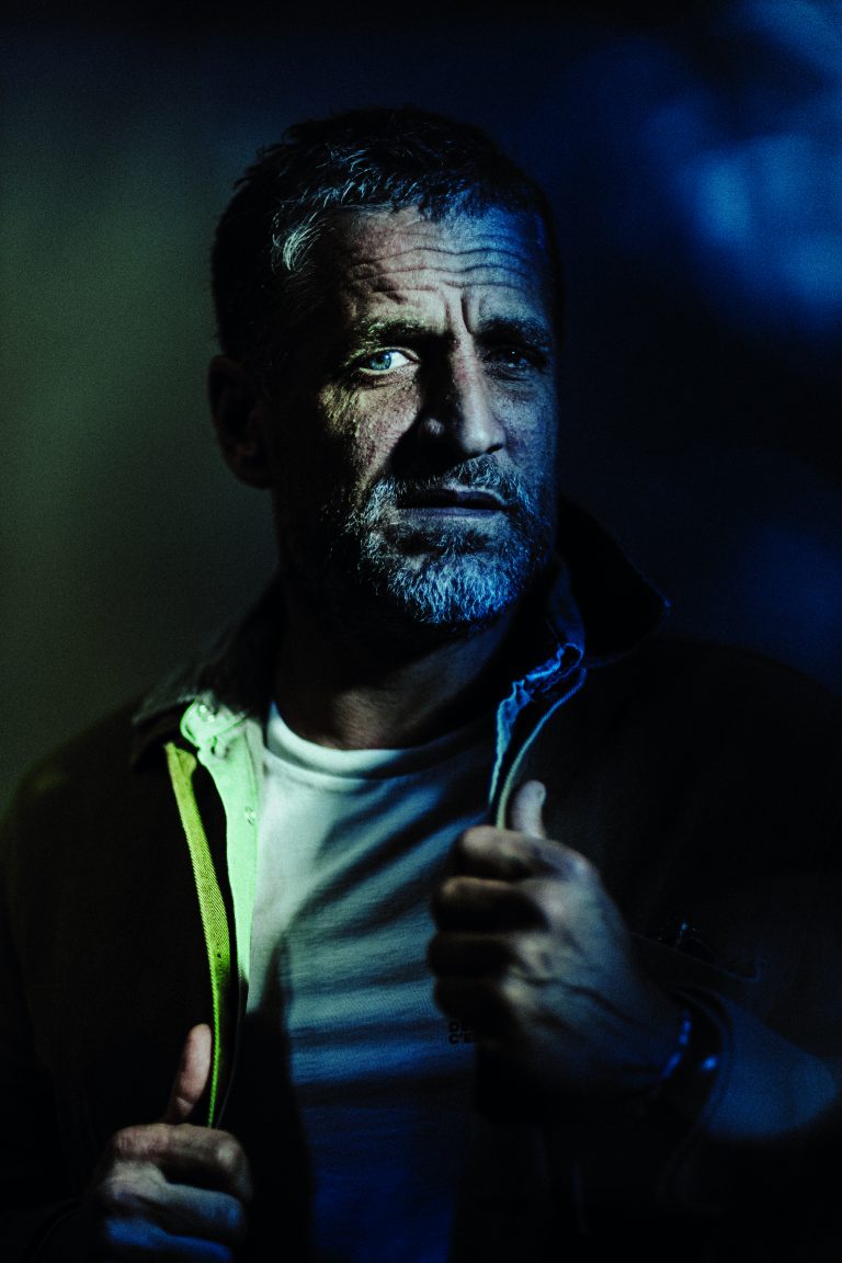 Nicolas Rouger, navigateur et aventurier, relève des défis extrêmes entre course au large et alpinisme. Découvrez son incroyable parcours de résilience.